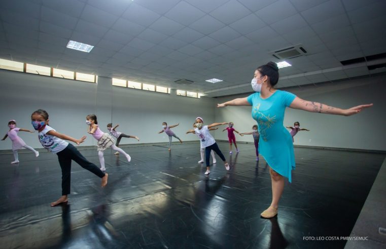 Emoção e empolgação marcam o início das aulas do Curso de Ballet e Oficina de Teatro da Fetec