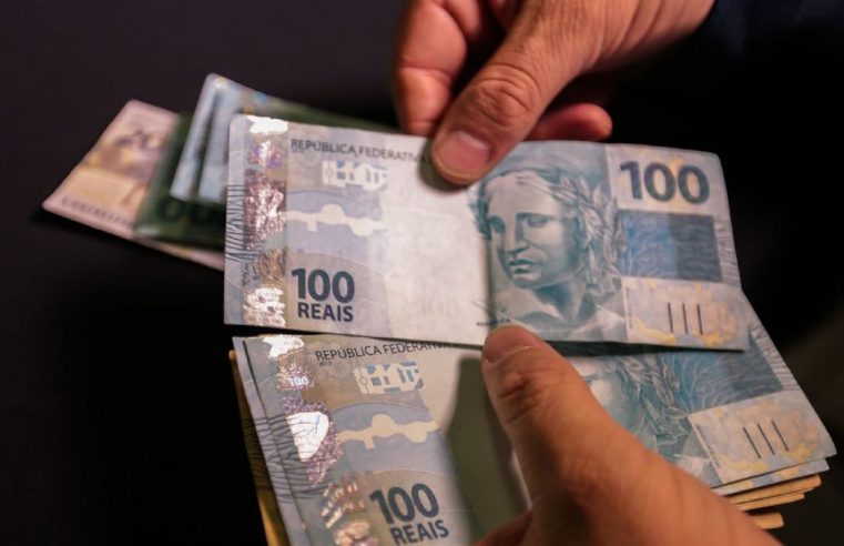 Beneficiários com NIS final 2 recebem Auxílio Brasil nesta terça-feira (13)