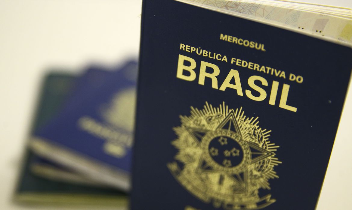 Brasileiros estão entre os que mais receberam vistos norte-americanos, diz pesquisa