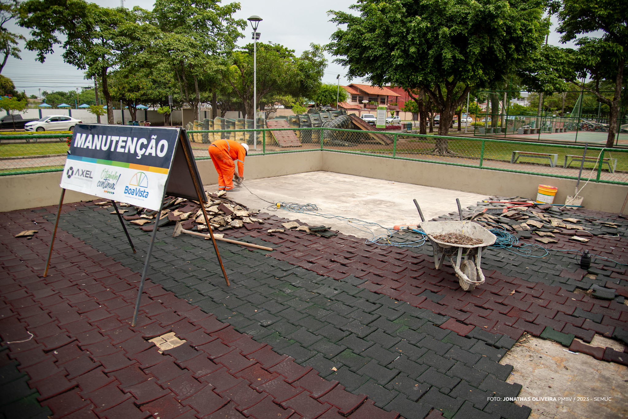 Praças e áreas de lazer de Boa Vista recebem serviços de revitalização