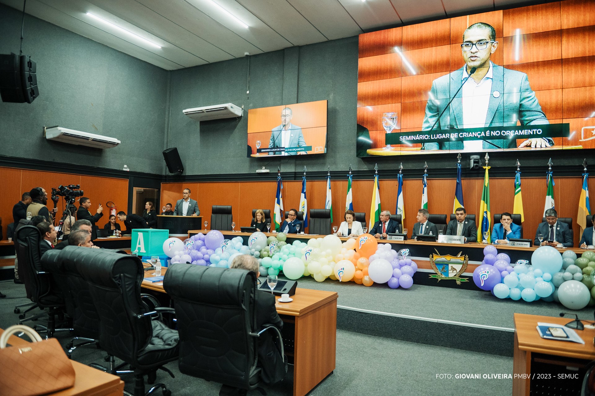 Pioneirismo de Boa Vista na promoção da primeira infância é reconhecido em seminário na Assembleia Legislativa de Roraima