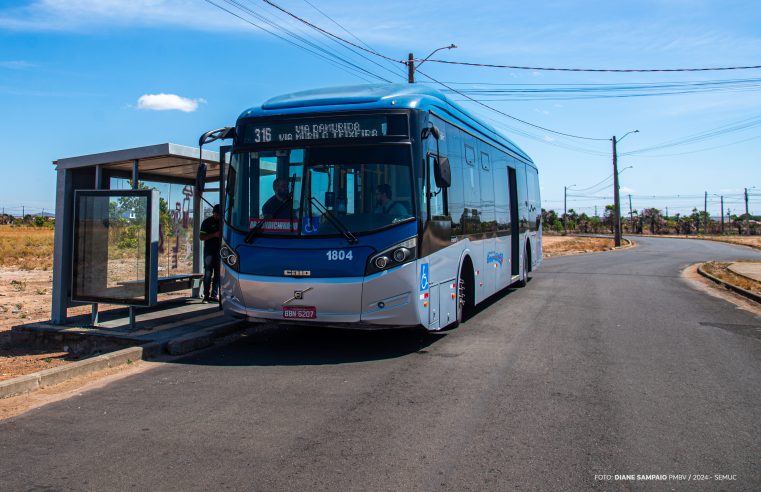 Nova linha de ônibus começa a circular nos bairros Murilo Teixeira e Residencial Caburaí