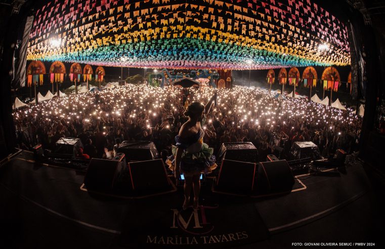 Boa Vista Junina 2024 – Milhares de pessoas lotam a Praça Fábio Paracat para ver a artista roraimense Marília Tavares