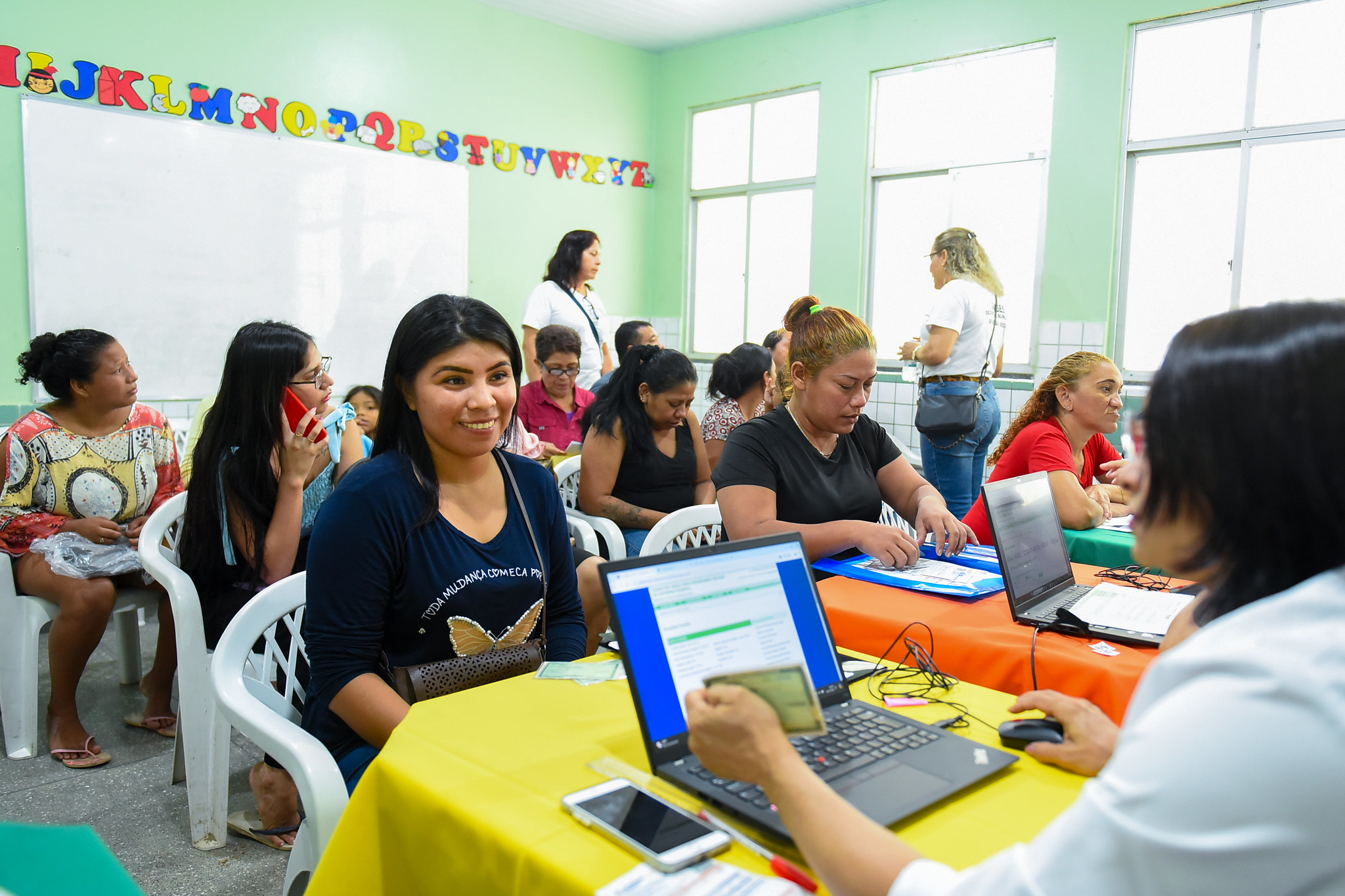 Especial Agosto Lilás – Ação Prefeitura com Você oferta diversos serviços gratuitos no bairro Senador Hélio Campos neste sábado (31)