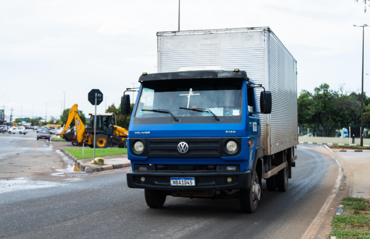 Circulação de caminhões em vias comerciais de Boa Vista é regulamentada