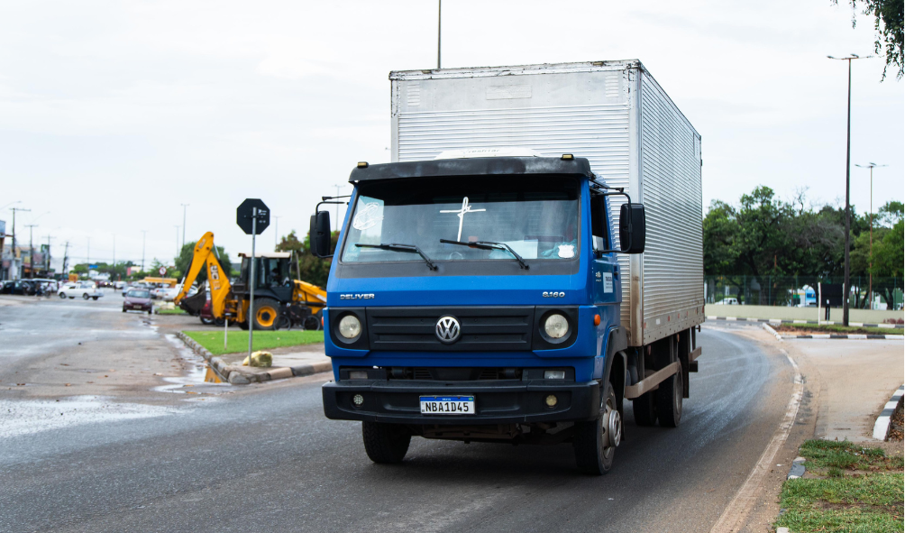 Circulação de caminhões em vias comerciais de Boa Vista é regulamentada