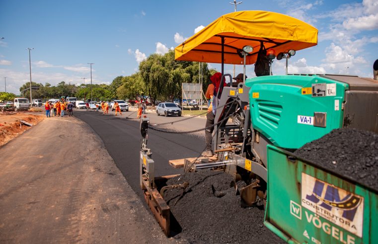 Asfaltamento de duplicação na Avenida Brasil entra em fase de finalização